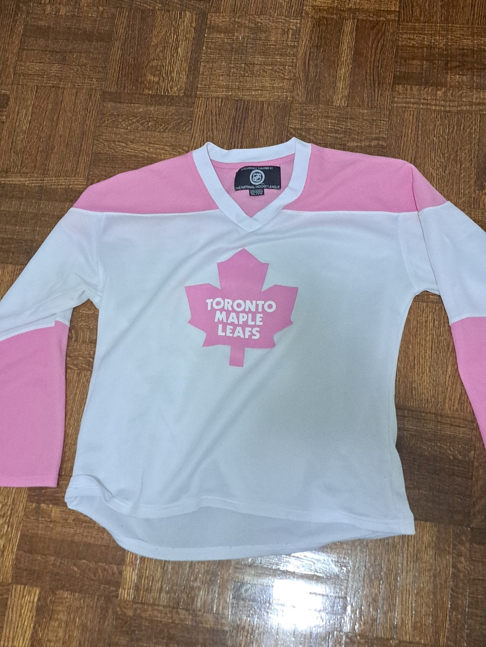 NHL Pink & White Long Sleeve Kids' V-Neck Top